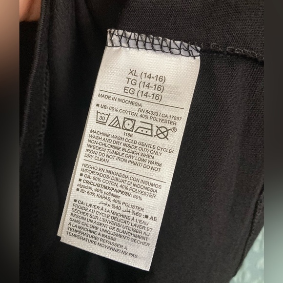 Old Navy | NWT Softest Tee Black Long Sleeve - Picture 3 of 4